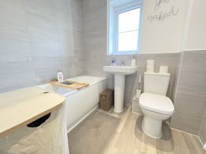 Woodford Walk- click for photo gallery